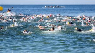 İstanbul Florya Sahili’nde Triatlon heyecanı