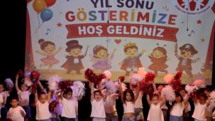 İstanbul'da Maltepe Belediyesi’nin kreşlerinde yılsonu heyecanı