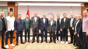 Kayserispor'un yeni yönetiminden Büyükkılıç'a ziyaret