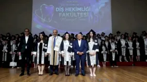 NNYÜ Diş Hekimliği mezunlarını verdi