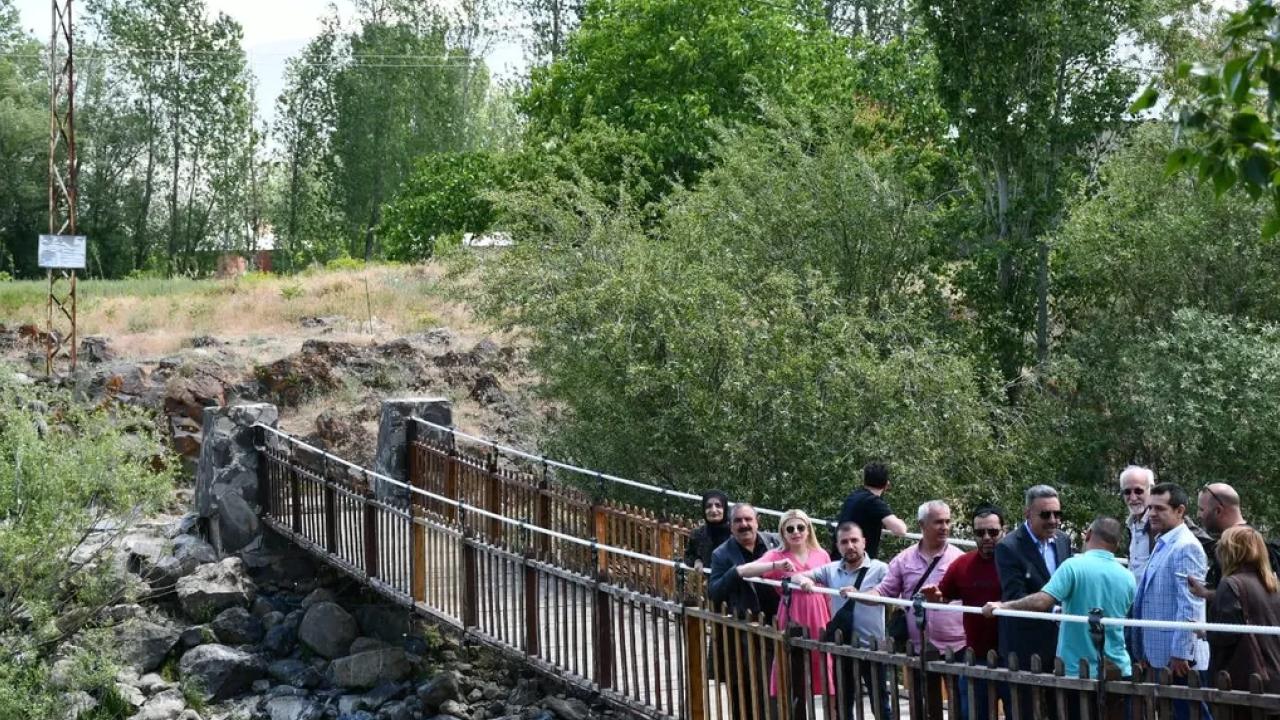 Van basını Muradiye'de buluştu