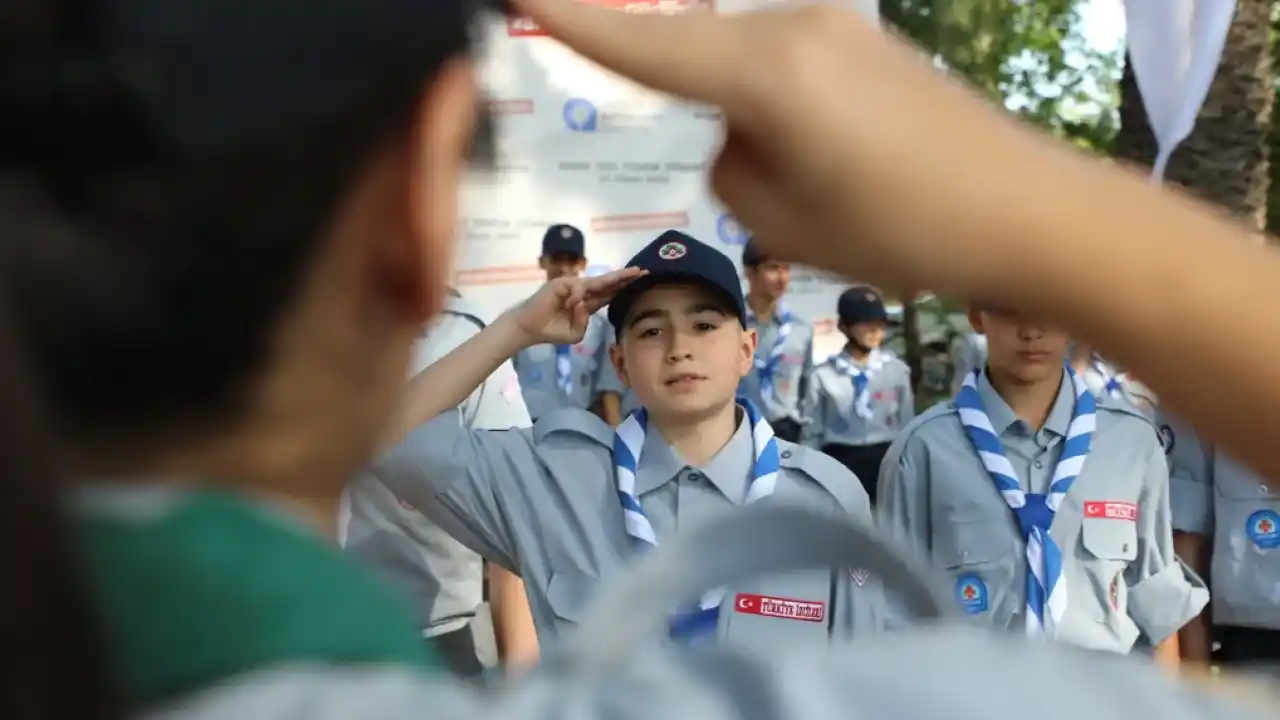 Antalya Büyükşehir’den gençlere izcilik eğitimi