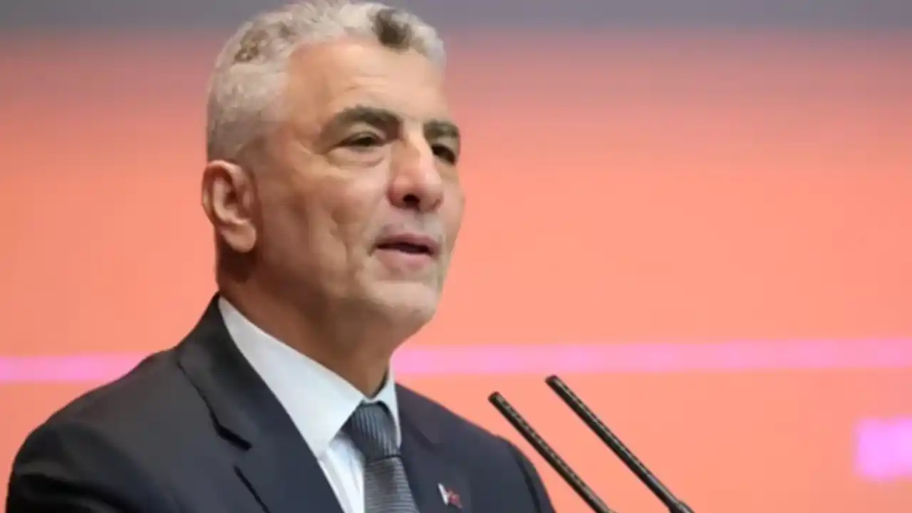 Bakan Bolat'tan 3. çeyrek değerlendirmesi... İhracat beklentisi güçlendi, hedef 282 milyar dolar