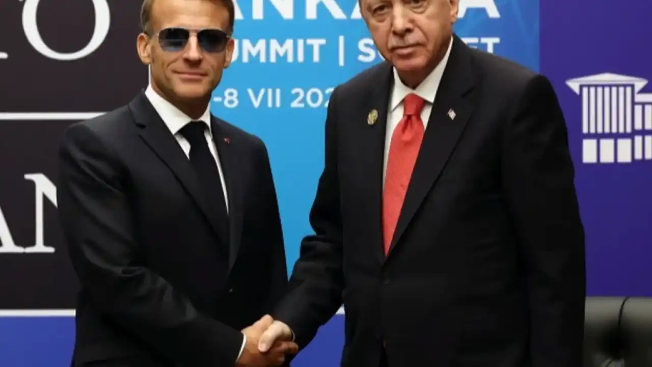 Cumhurbaşkanı Erdoğan, Macron ile bir araya geldi