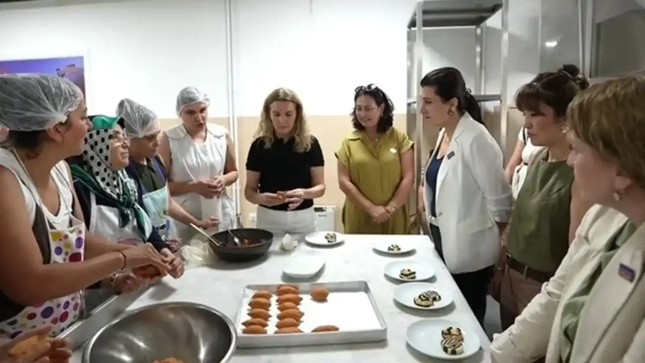 Denizli Büyükşehir’den geleceğin şeflerine profesyonel eğitim