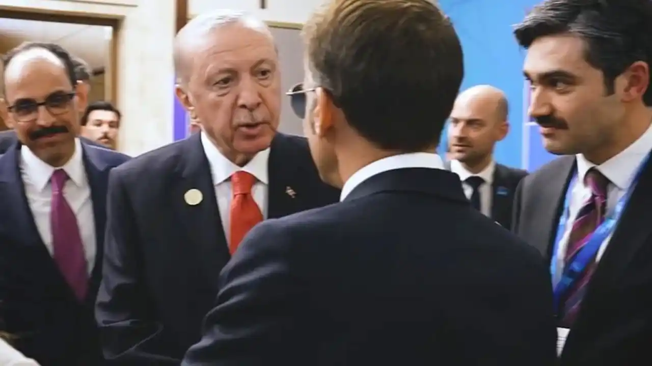 Fransa Cumhurbaşkanı Macron'dan mevkidaş paylaşımı
