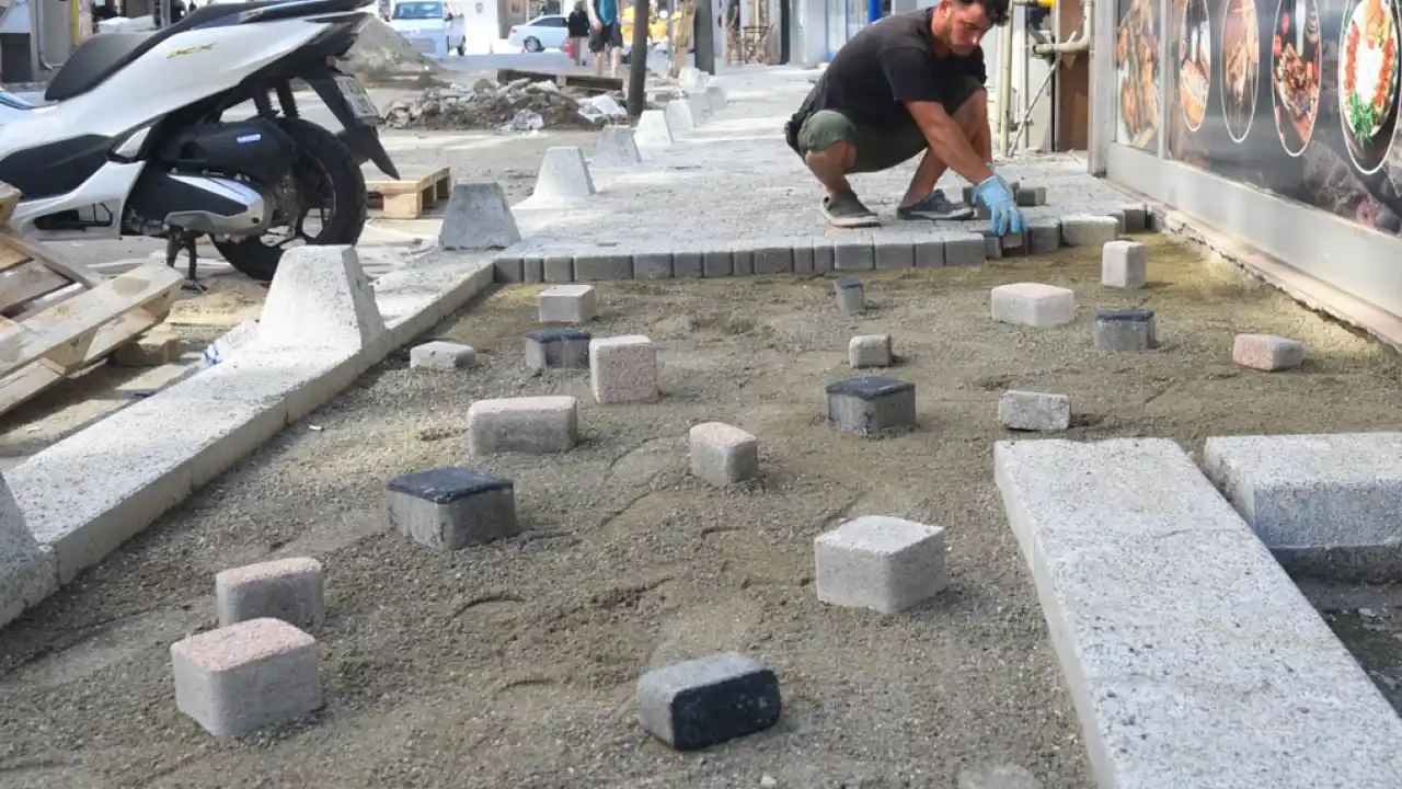 Giresun’da yol ve kaldırım yenileme çalışmaları sürüyor