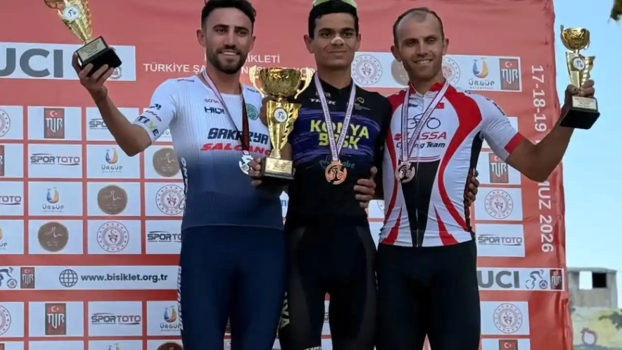 Konya Büyükşehir Belediyesporlu Ahmet Can Akpınar Türkiye Şampiyonu oldu