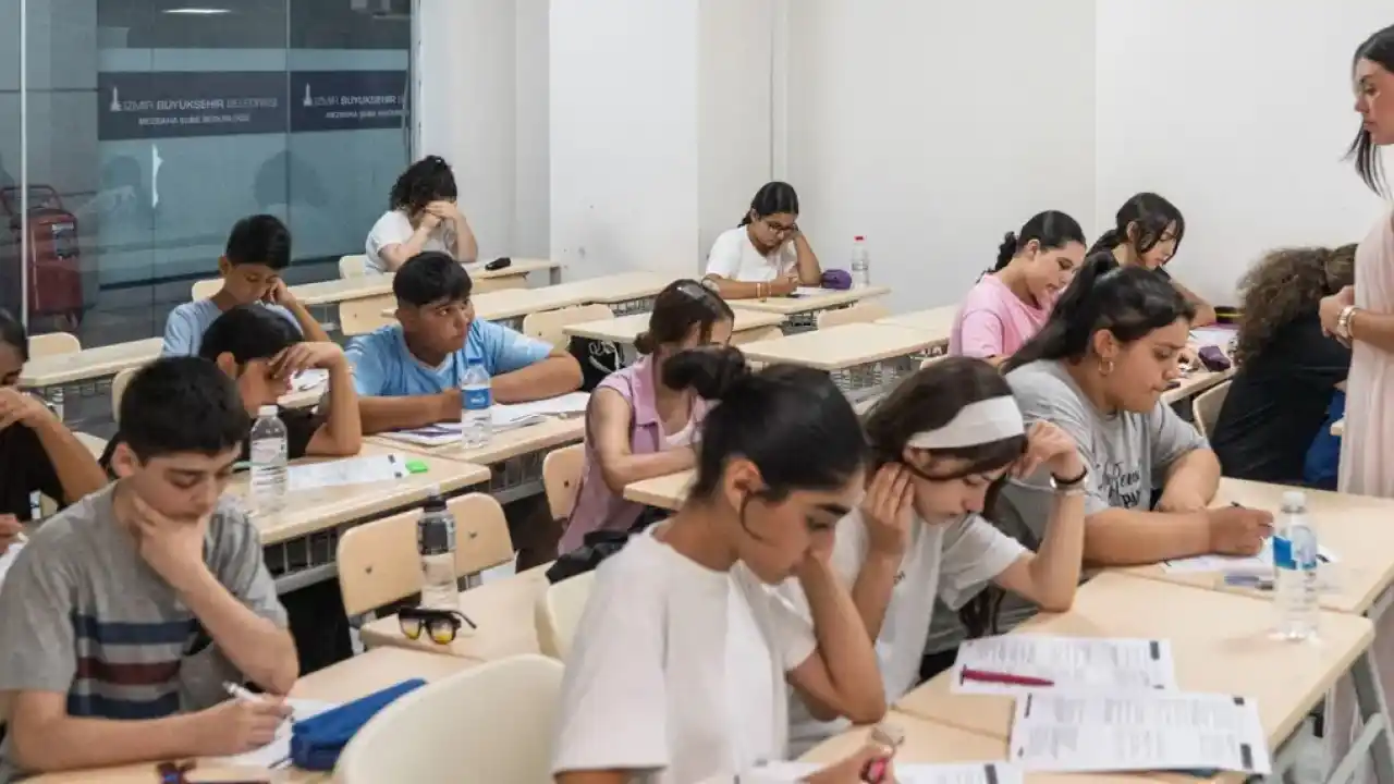 Sınav Destek Merkezlerinde yaz dolu dolu geçiyor