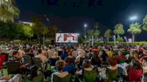 Açık hava sinema keyfi günümüze taşındı