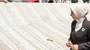 Bakan Göktaş: Srebrenitsa Soykırımı'nı unutturmayacağız