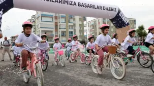 Bisiklet yarışı nefes kesti