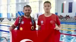 Denizli Büyükşehir Belediyesporlu yüzücüler altın madalyaları topladı