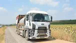 Köy bağlantı yollarına neşter