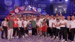 Memduh Büyükkılıç'tan FIBA 3x3 Lite Quest şampiyonuna kupa