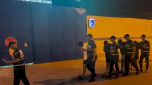 Mersin'de polise mukavemete 4 tutuklama