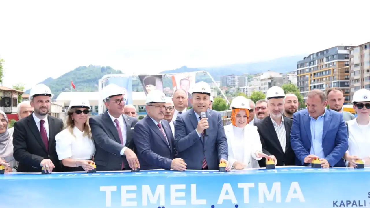 Trabzon Sürmene’de kapalı otopark ve pazar yerinin temeli atıldı