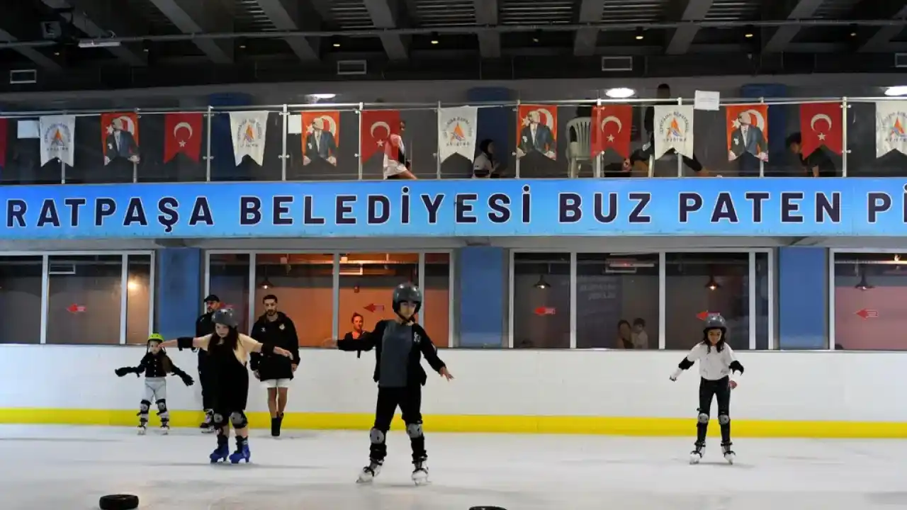 Yaz aylarında serinleten adresi: Dağyakası Buz Pisti
