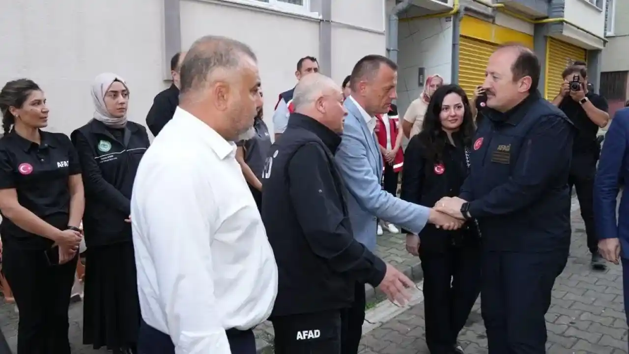 AFAD Başkanı Pehlivan’dan selde hayatını kaybedenlerin ailelerine taziye ziyareti