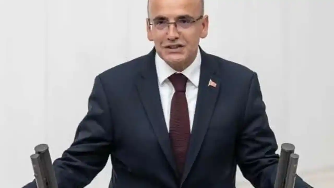 Bakan Şimşek Türkiye’nin borçluluk oranını yorumladı