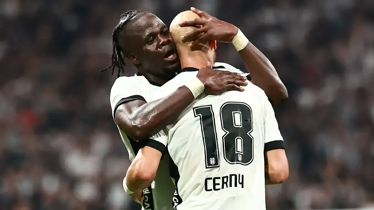Beşiktaş 1-0 Hradec Kralove (Maç Sonucu) Kartal UEFA Avrupa Ligi Play-Off turunda!