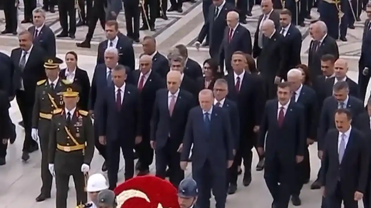 Büyük Zafer'in 104. yıl dönümünde devlet erkanı Anıtkabir'de