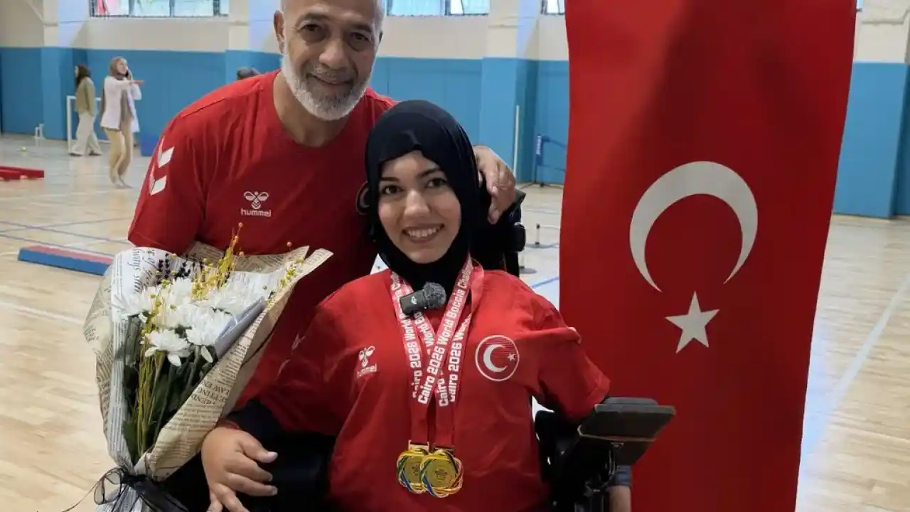 Dünya şampiyonu Alyurt’a sürpriz kutlama