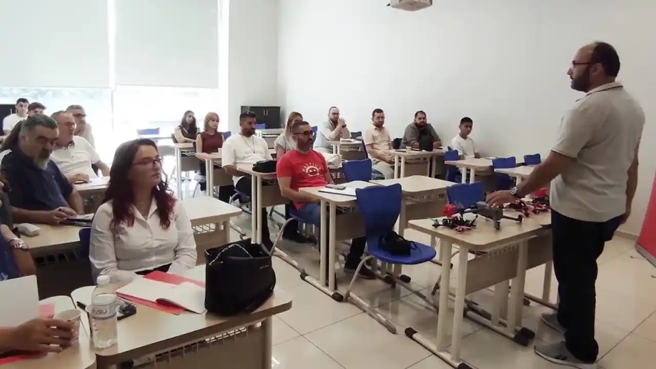 İletişim Başkanlığı’ndan basın mensuplarına İHA-1 ticari pilot eğitimi