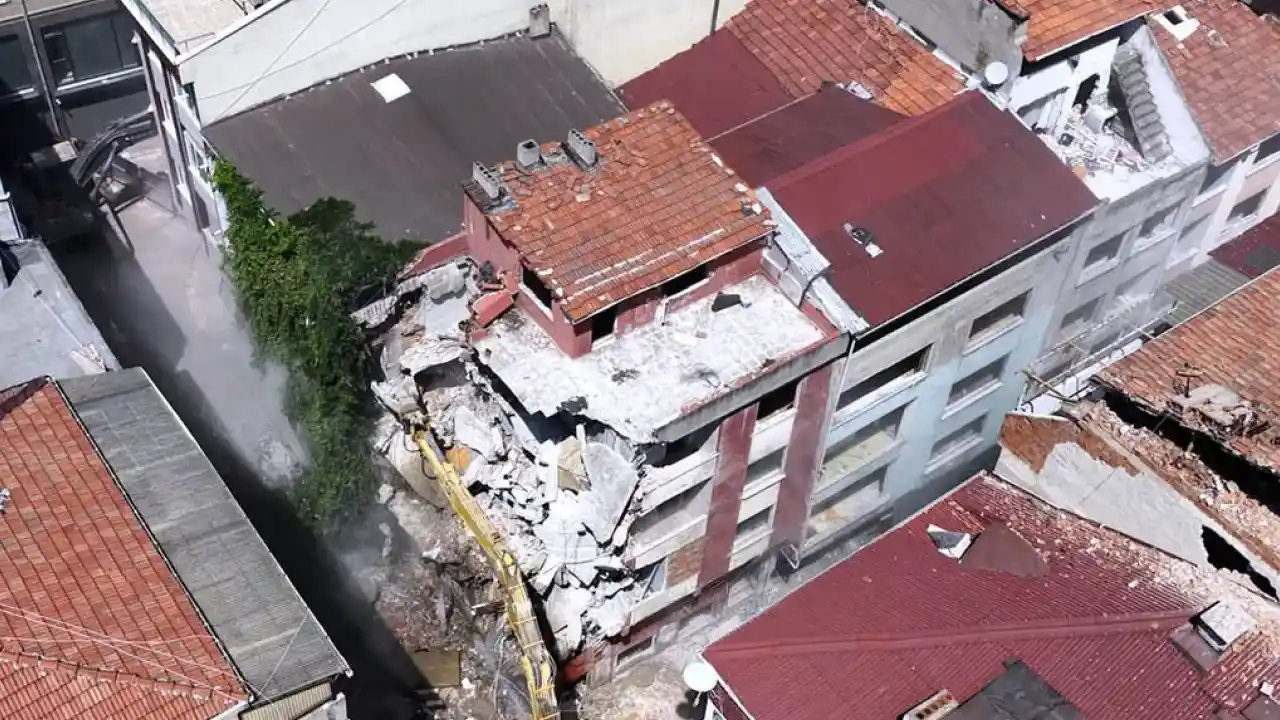 İstanbul Zeytinburnu sokakları 'yarısı bizden' ile dönüşüyor