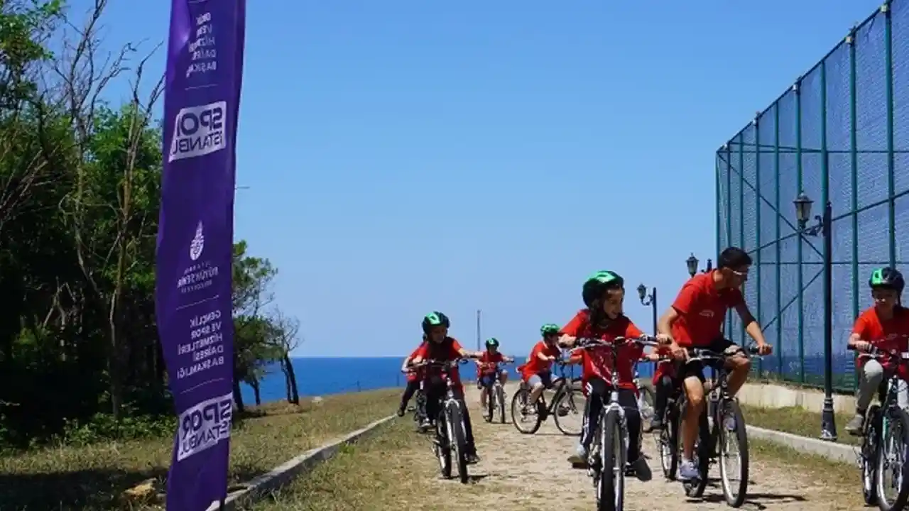 İstanbul'da 8 bin çocuk doğa ve sporla buluştu