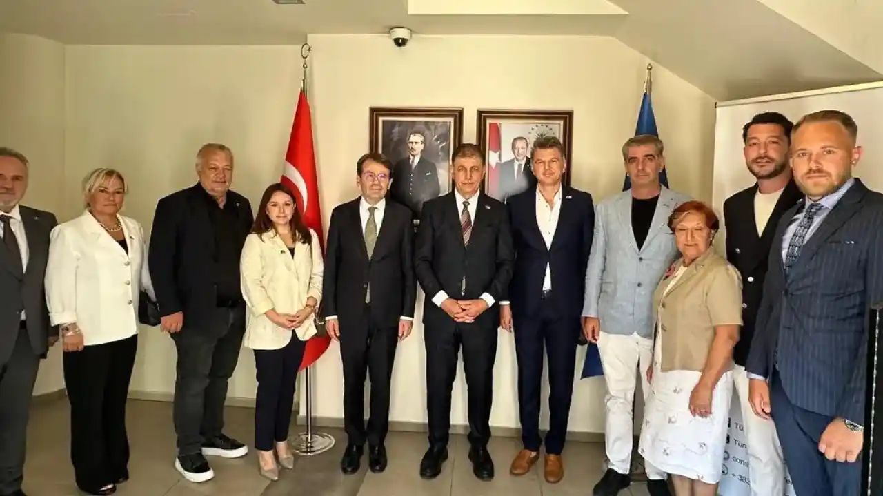 İzmir ile Kosova arasındaki iletişim güçleniyor