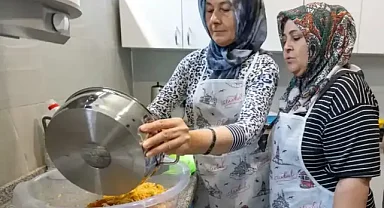 İzmir'de Dayanışma Mutfağı anneleri bir araya getiriyor