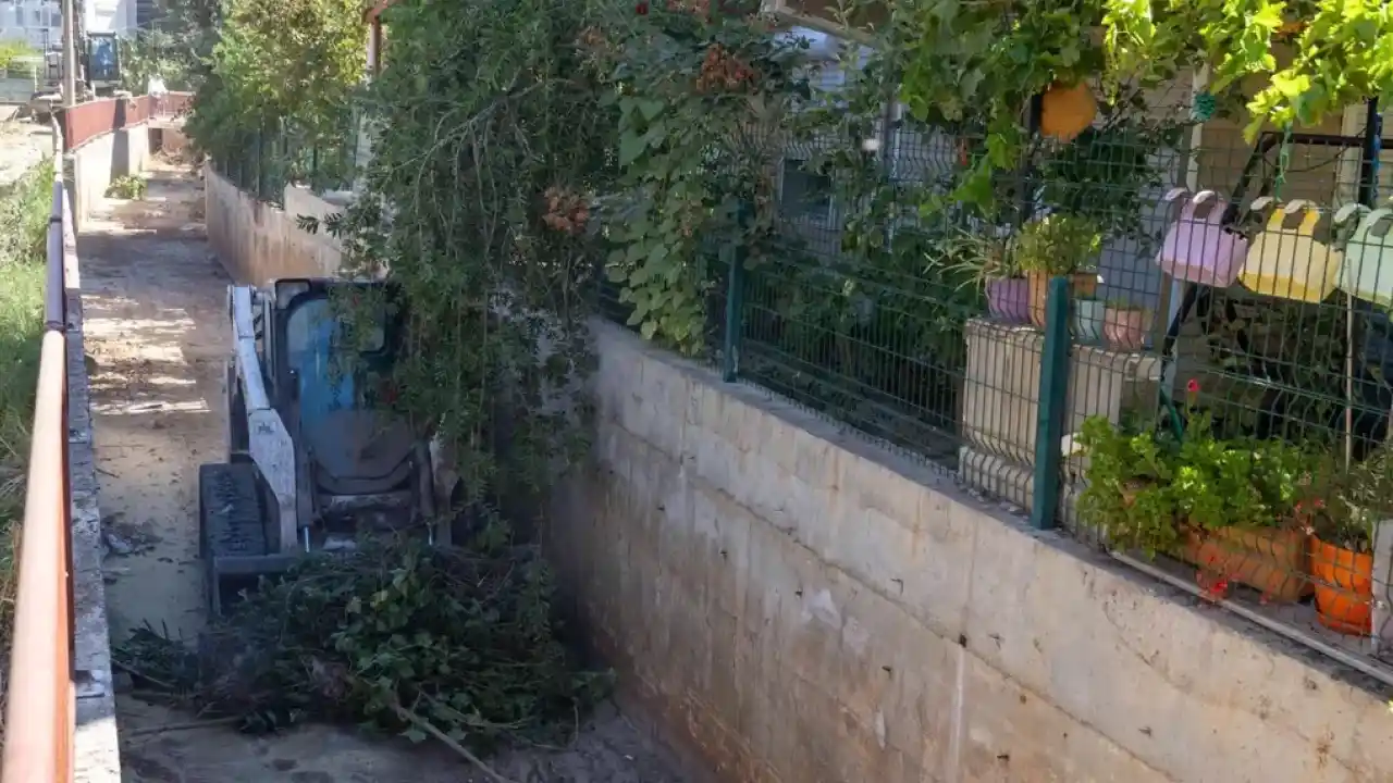 İZSU’dan kıyı ilçelerinde sel ve taşkına önlem
