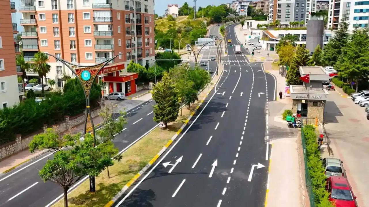 Kocaeli'de Santral Rampası yeniden çift yönlü trafiğe açıldı