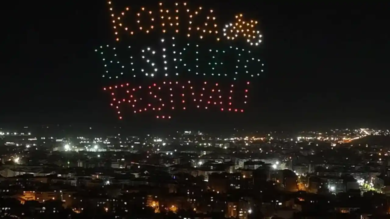 Konya Taş Bina'da festivale özel video mapping ve drone gösterisi büyüledi