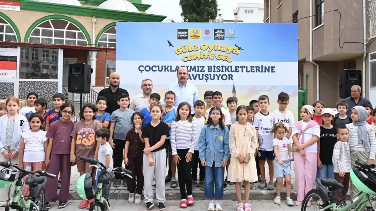 Konya'da çocuklar bisikletlerine 'güle oynaya' kavuşuyor