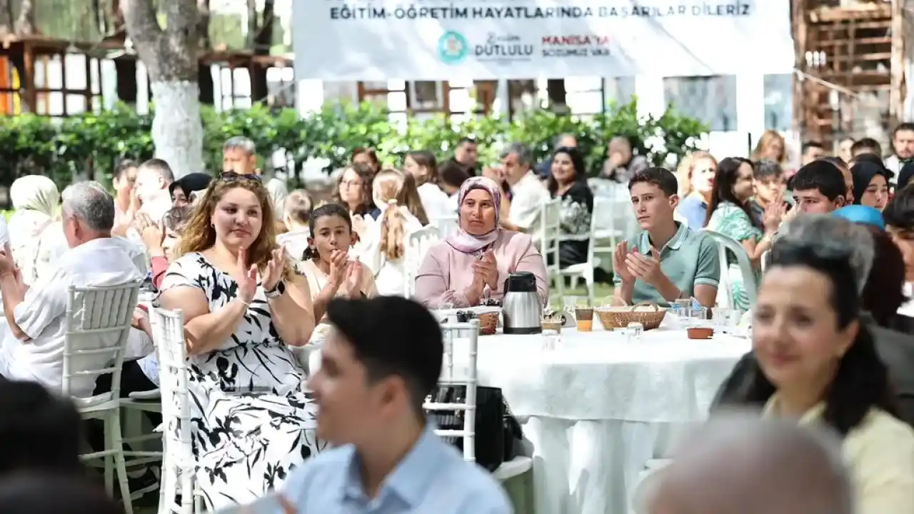 MABEM’li öğrenciler LGS başarılarını aileleriyle kutladı