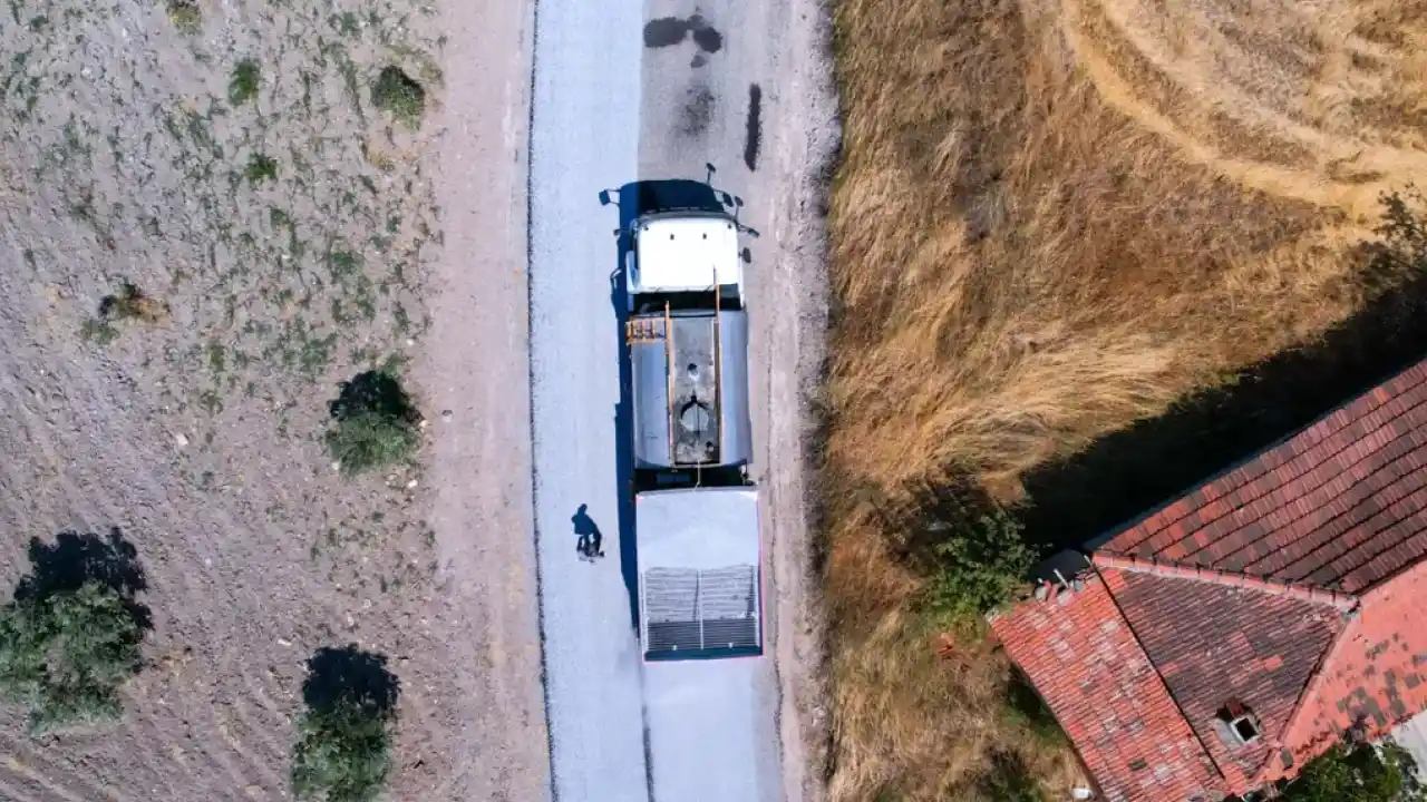 Manisa Soma’da asfalt çalışmaları devam ediyor