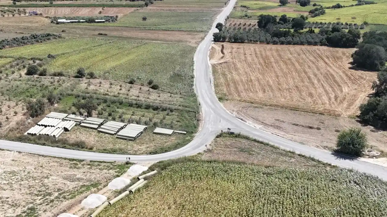 Mersin’de kırsal yollarda 21 kilometrelik asfalt çalışması