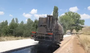 Antalya Korkuteli’de 3 kilometrelik sathi asfalt yol çalışması yapıldı