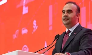 Bakan Kacır: Türkiye ekonomisi 24 çeyrektir büyüyor