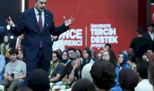 Bakan Tekin üniversite adaylarıyla tecrübe paylaştı