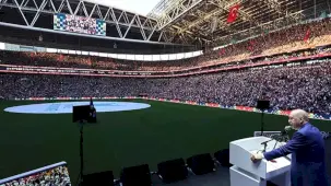 Erdoğan: Türkiye'yi ileriye gençlik taşıyacak