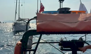 Fethiye açıklarında arızalanan tekne kurtarıldı