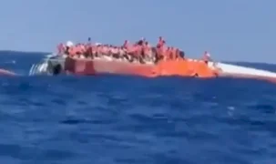 Girne açıklarında yolcu gemisi alabora oldu! 279 kişi kurtarılmayı bekliyor