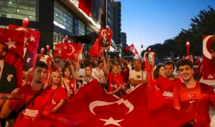 İstanbul Maltepe’de binlerce kişi Zafer Yürüyüşü'nde buluştu