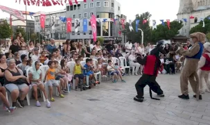 İstanbul Maltepe'de çocuklara yaz boyu tiyatro keyfi