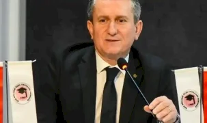 İzmir'de özel okullarda zorlu kayıt dönemi! Teşvikler kalktı, veli devlet okuluna yöneldi