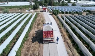 Manisa Sarıgöl’de hasat öncesi yollar yenileniyor