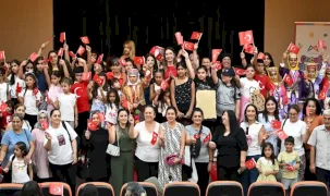 Mersin'de çocuklar Büyük Zafer’i sanatla kutladı
